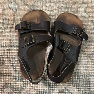 - Old Navy Leather Sandals - Toddler Sized